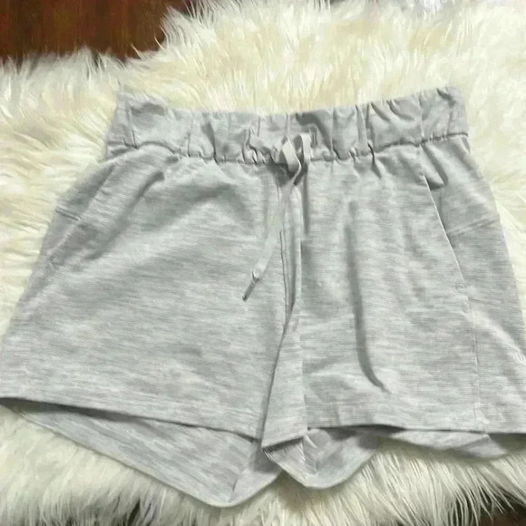 Lululemon on the fly short - Picture 1 of 4